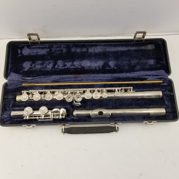 ARTLEY FLUTE  SILVER Plate in Original Case 17-0 Serial # 672106 - Picture 2 of 16